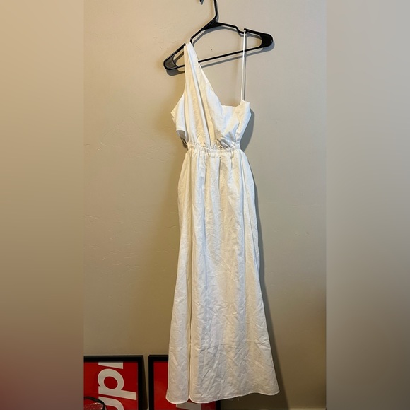 Runway Scout Dress - Picture 1 of 3